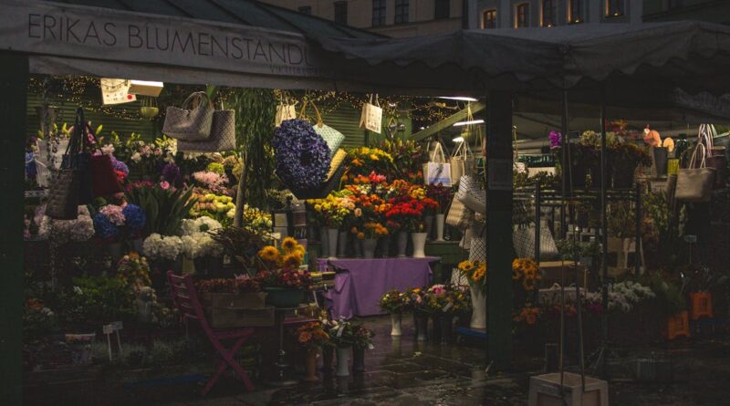 découvrez l'univers fascinant des marchés nocturnes, où la lumière des lanternes et l'effervescence des stands révèlent des trésors artisanaux, des saveurs gourmandes et une ambiance festive unique. plongez dans cette expérience sensorielle à la tombée de la nuit!