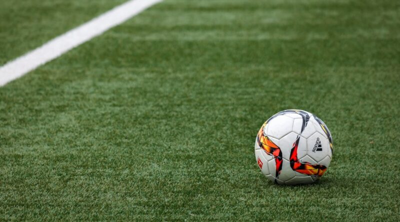 découvrez l'univers passionnant du football : actualités, analyses, joueurs emblématiques et matchs incontournables. restez à jour sur votre sport préféré et plongez au cœur des émotions du football !
