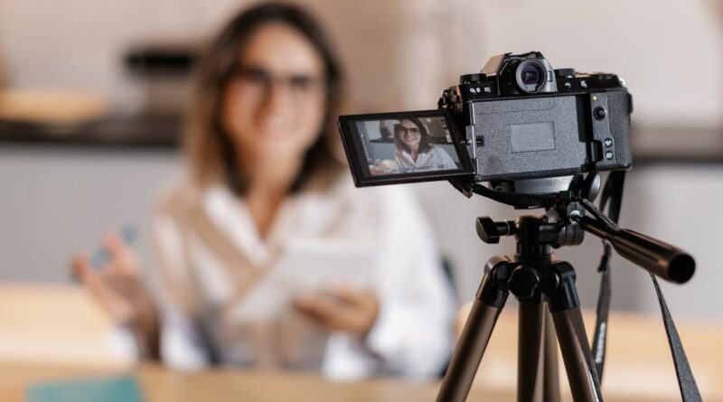 découvrez notre sélection de webcams de haute qualité pour améliorer vos communications en ligne, capturer des moments précieux et profiter de flux en direct. idéales pour le télétravail, les jeux et le streaming, nos webcams offrent une excellente résolution et des fonctionnalités avancées.