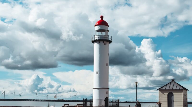 découvrez notre guide complet des plages, vous offrant des informations essentielles sur les meilleures destinations balnéaires, activités, restaurants et conseils pour profiter au maximum de votre journée au bord de la mer.