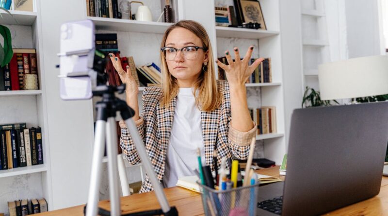 découvrez notre sélection de webcams de haute qualité, idéales pour vos visioconférences, le streaming et les jeux en ligne. profitez d'une image claire et d'un son cristallin pour rester connecté avec vos proches et vos collègues, où que vous soyez.