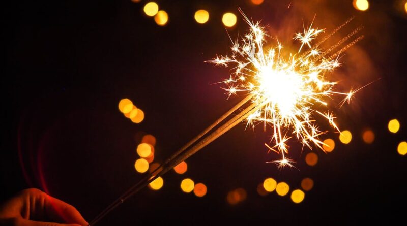 découvrez l'univers fascinant des feux d'artifice, une explosion de couleurs et d'émotions qui illuminent le ciel lors des célébrations. plongez dans l'histoire, les types et les techniques des spectacles pyrotechniques qui émerveillent petits et grands.