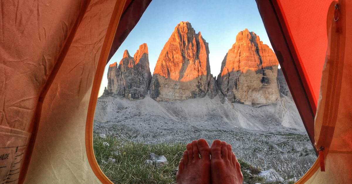 découvrez le plaisir du camping : un moyen idéal de vous reconnecter avec la nature, d'explorer de nouveaux paysages et de profiter de moments inoubliables en famille ou entre amis. que vous soyez amateur de randonnée, de pêche ou de détente, le camping offre une multitude d'activités pour tous les goûts.