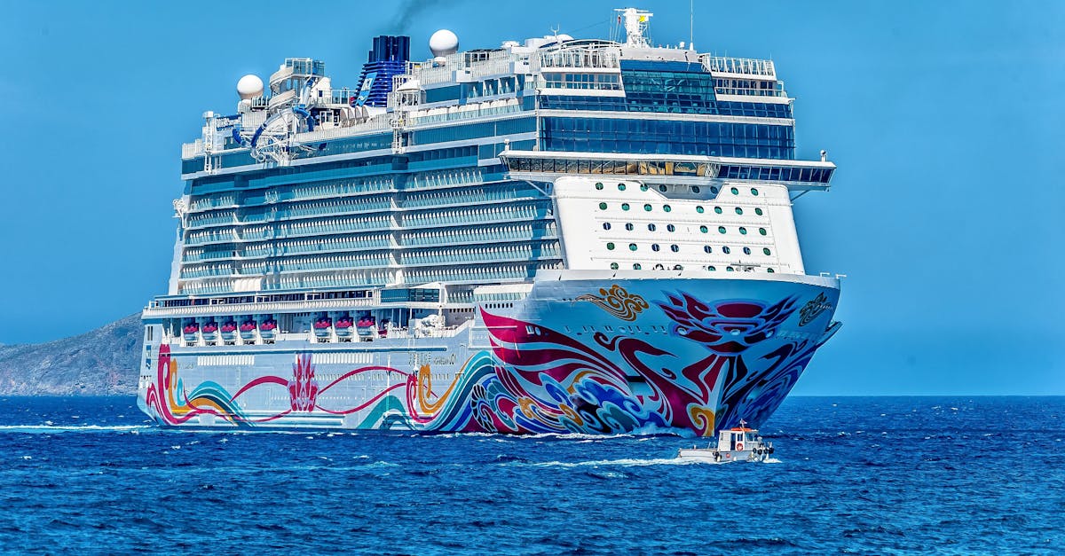découvrez des croisières inoubliables à travers les mers du monde. profitez d'escapades relaxantes, de paysages à couper le souffle et d'activités variées à bord de navires modernes. réservez dès maintenant votre prochaine aventure en mer !
