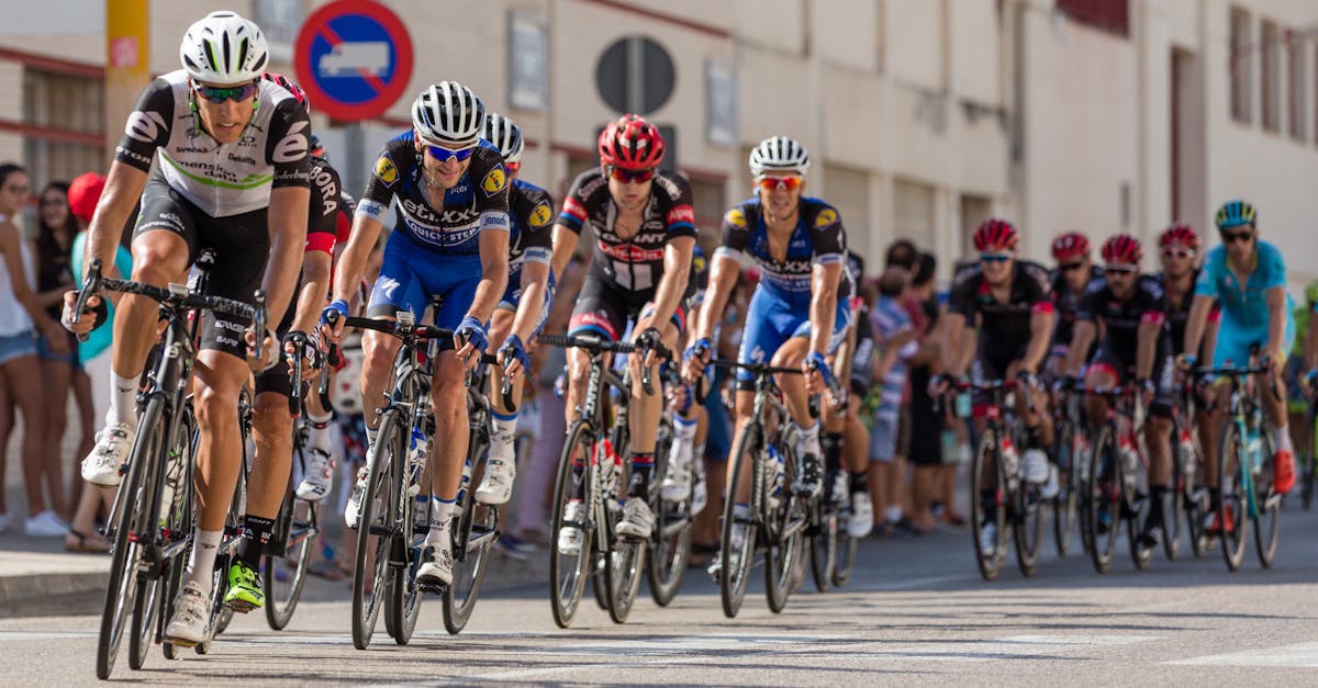 découvrez l'univers passionnant du cyclisme : conseils pour les débutants, techniques avancées, équipements indispensables et itinéraires à couper le souffle. que vous soyez un amateur de balades tranquilles ou un passionné de compétition, trouvez ici toutes les informations pour profiter pleinement de votre passion pour le vélo.
