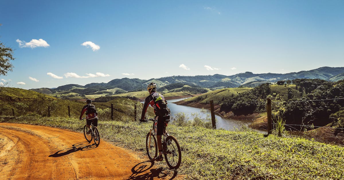 découvrez l'univers du cyclisme, un sport passionnant qui allie aventure, endurance et plaisir. que vous soyez débutant ou cycliste expérimenté, explorez des conseils, des itinéraires et des équipements pour profiter pleinement de chaque balade à vélo.
