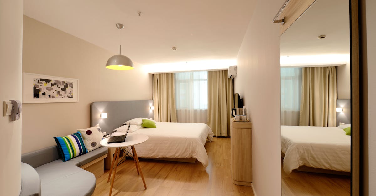 découvrez une sélection d'hôtels pour tous les goûts et budgets. que vous recherchiez du luxe, du confort ou une escapade économique, trouvez l'hébergement parfait pour votre prochain voyage.