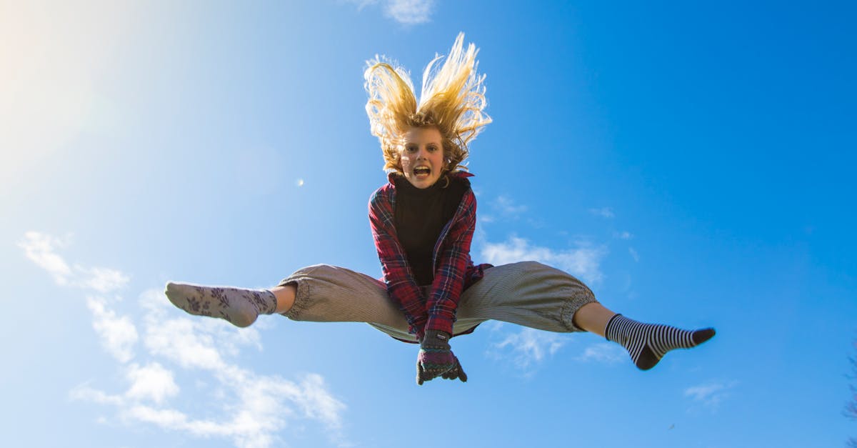 découvrez l'excitation du jumping, une discipline équestre alliant courage et agilité. apprenez les techniques nécessaires pour franchir des obstacles et participez à des compétitions palpitantes. rejoignez-nous pour vivre des moments uniques dans le monde du cheval !
