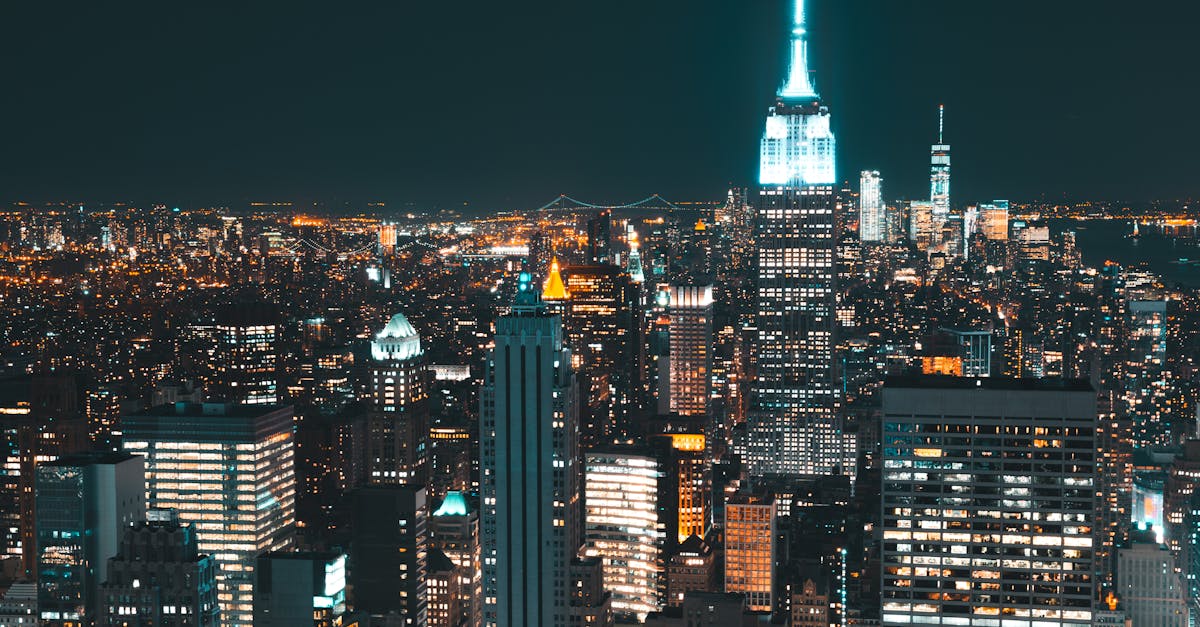 découvrez new york, la ville qui ne dort jamais. explorez ses icônes emblématiques, de la statue de la liberté à central park, et plongez dans une culture dynamique, une gastronomie variée et une vie nocturne animée.