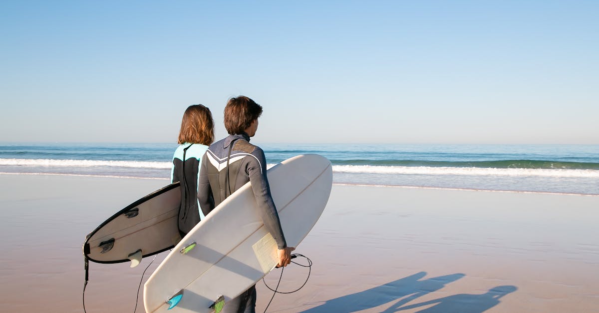 découvrez le monde passionnant du surfing, des vagues majestueuses aux techniques de glisse. apprenez les bases, trouvez les meilleures destinations et vivez des aventures inoubliables sur l'eau.