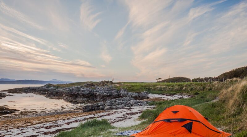 découvrez nos conseils et astuces pour un séjour inoubliable en camping. que vous soyez en famille, entre amis ou en solo, préparez votre prochaine aventure en pleine nature avec des idées d'emplacements, des conseils d'équipement, et des activités à pratiquer en extérieur.