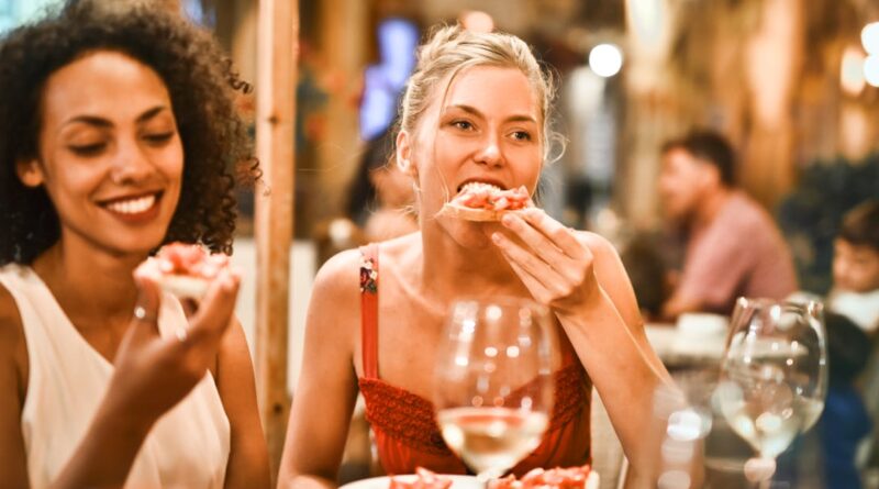découvrez une sélection des meilleurs restaurants pour tous les goûts et budgets. que vous recherchiez une cuisine gastronomique, des plats traditionnels ou des options végétariennes, trouvez l'endroit idéal pour votre prochaine sortie gourmande.