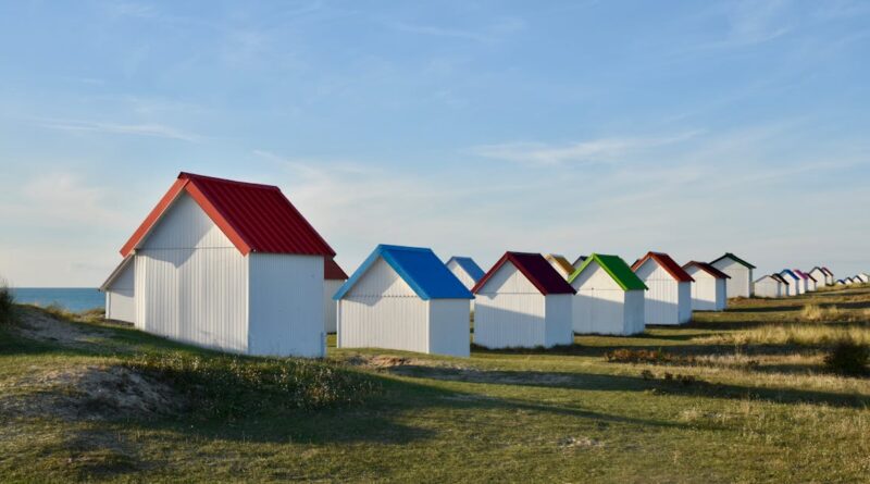 découvrez l'univers enchanteur des cabanes : des refuges uniques au cœur de la nature, parfaits pour s'évader, se ressourcer et vivre des moments mémorables entre amis ou en famille.