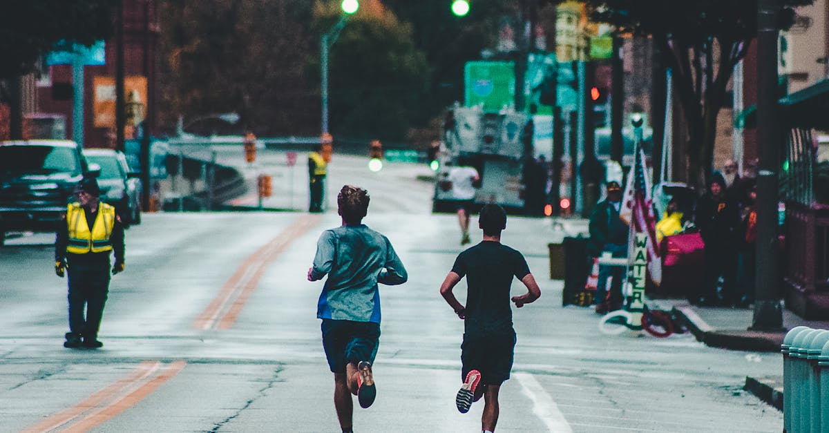 découvrez l'univers du marathon : conseils d'entraînement, nutrition, anecdotes inspirantes et tout ce qu'il faut savoir pour préparer votre prochaine course et franchir la ligne d'arrivée avec succès.