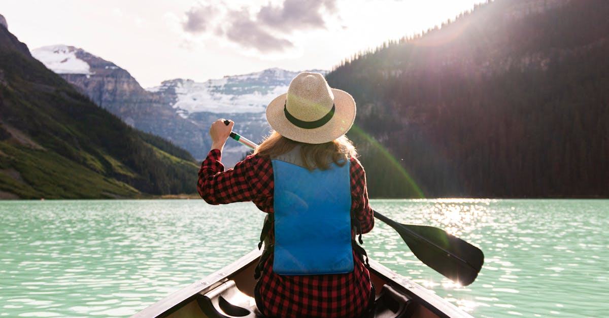 découvrez le paddle, une activité nautique amusante et accessible à tous. apprenez les techniques de pagaie, explorez les magnifiques paysages aquatiques et profitez d'un moment de détente sur l'eau. que vous soyez débutant ou expert, le paddle promet des aventures inoubliables!