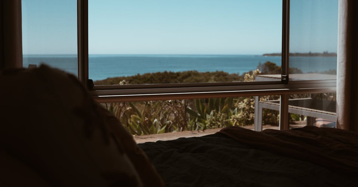 découvrez la charmante suzac beach house, un havre de paix en bord de mer où le confort rencontre la beauté naturelle. profitez de vues à couper le souffle, d'un accès direct à la plage et d'une atmosphère accueillante pour des vacances inoubliables en famille ou entre amis.