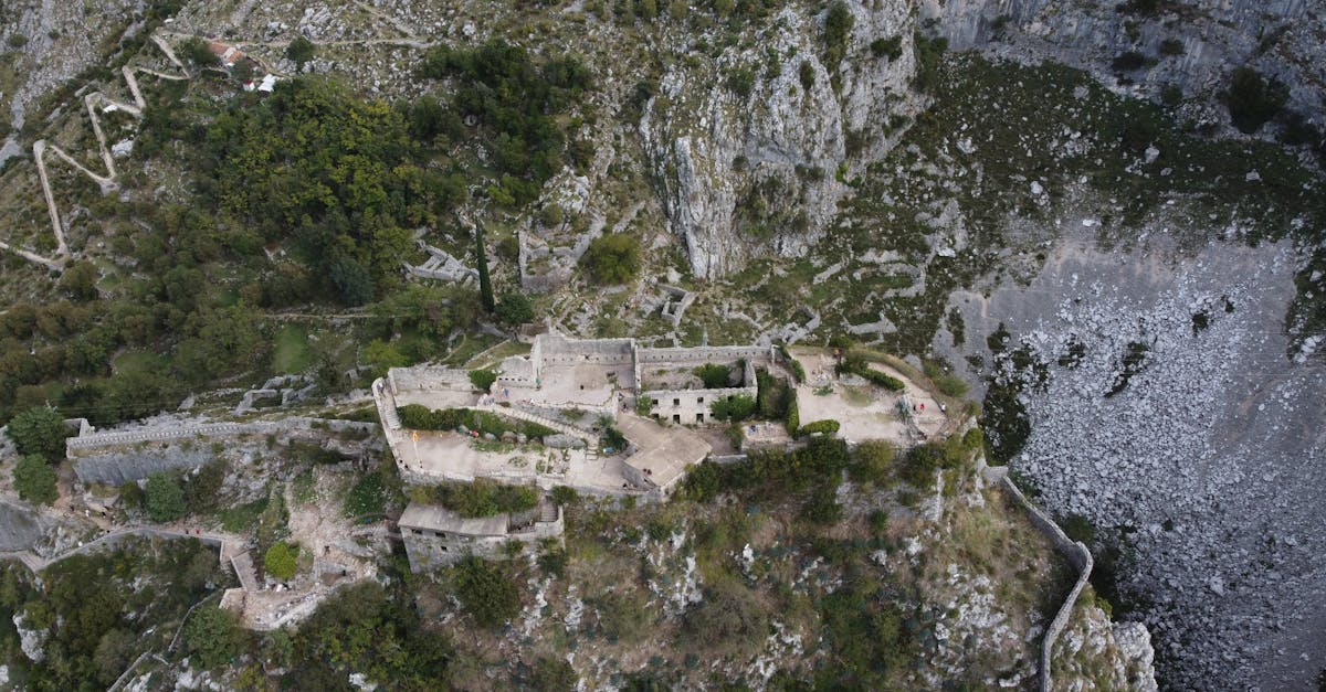 découvrez des vacances inoubliables dans nos villages de vacances, où détente, nature et activités familiales s'entremêlent pour créer des souvenirs mémorables. partez à l'aventure et profitez de chaque moment entouré de paysages idylliques et de services de qualité.